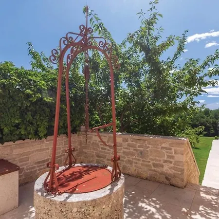 Rustic Benina Rossa 1 With Huge Garden Žminj